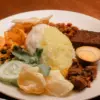 Nasi Uduk Betawi - Kuliner Nusantara