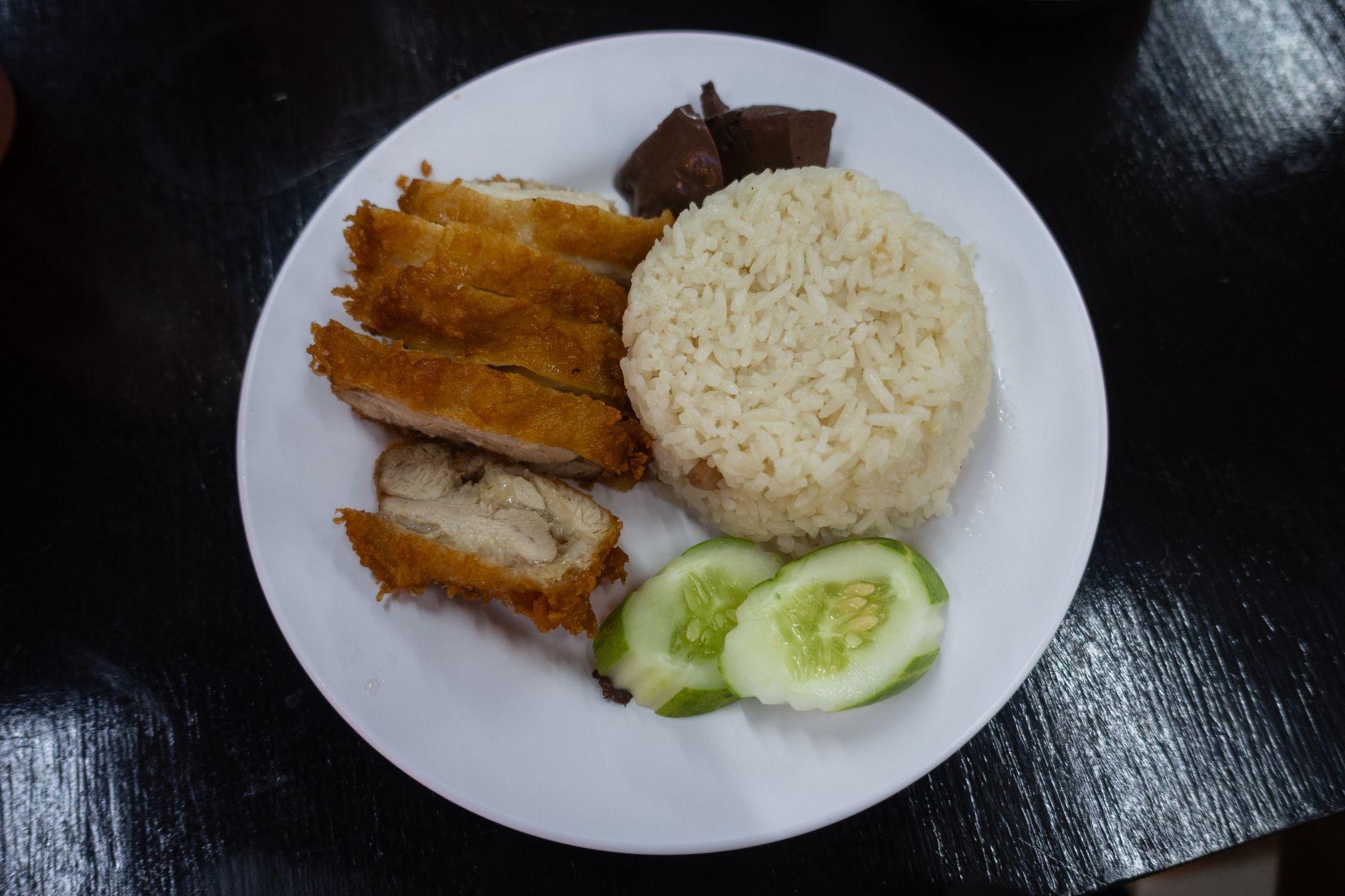 Hainanese Chicken Rice Singaporean Hawker local dish at Tian Tian Hainanese Chicken Rice Singapore
